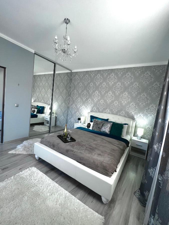Luxurious Accommodation Floreşti Eksteriør billede